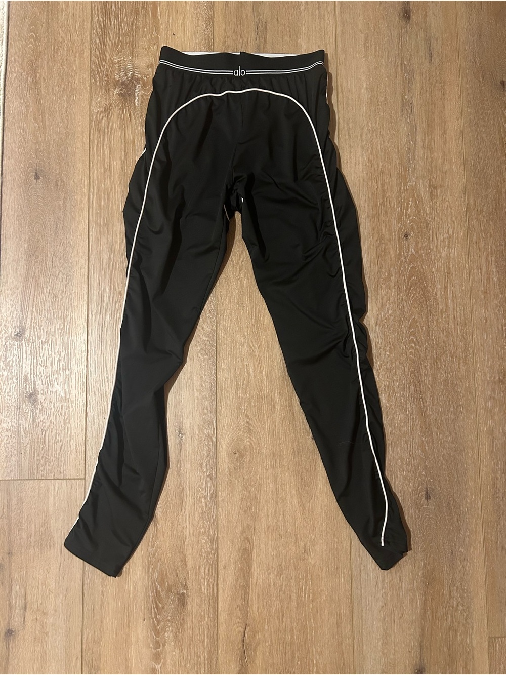 Faux Alo Heart Throb Black Performance Leggings with White Piping